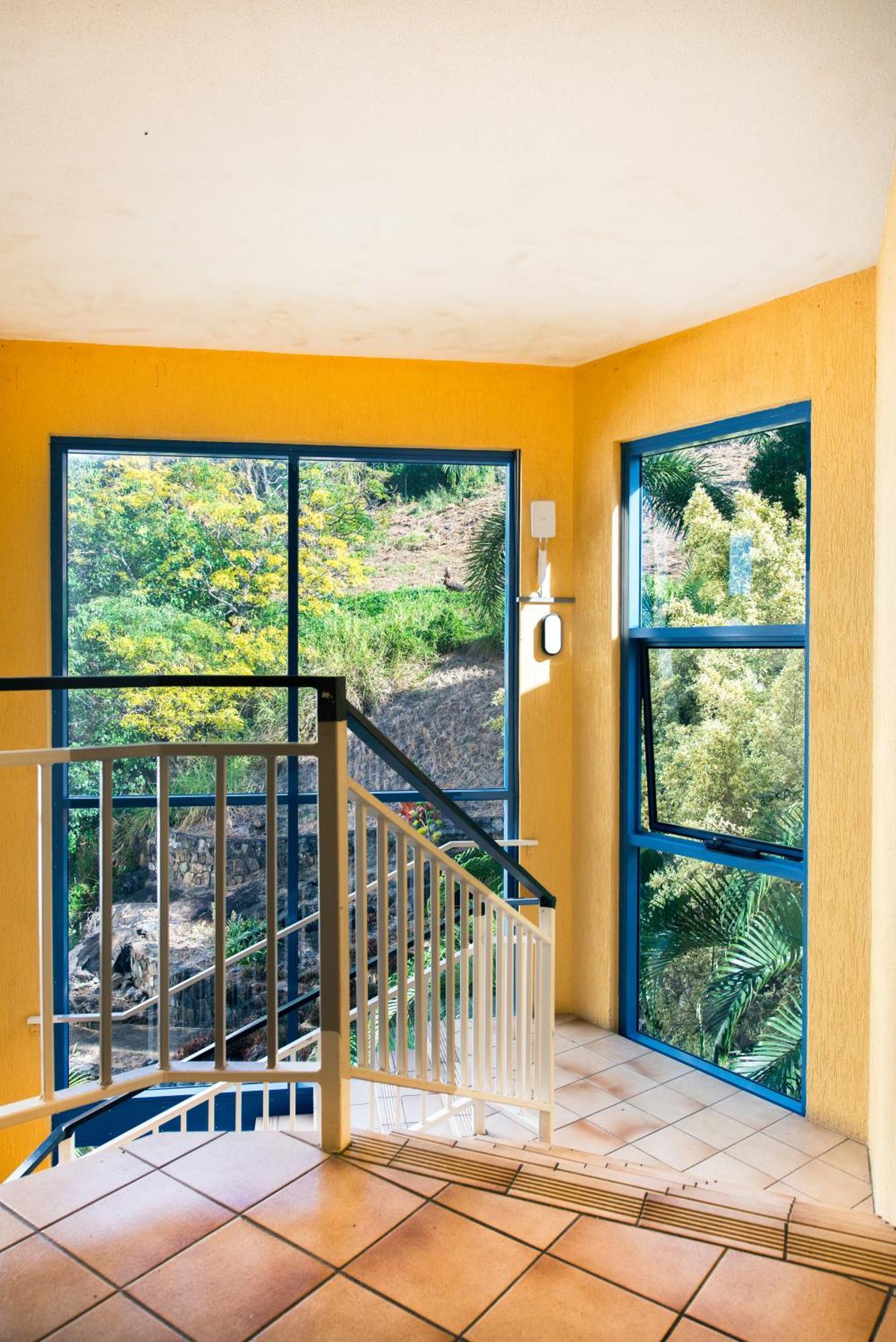 Coral Sea Vista Apartments Airlie Beach Luaran gambar