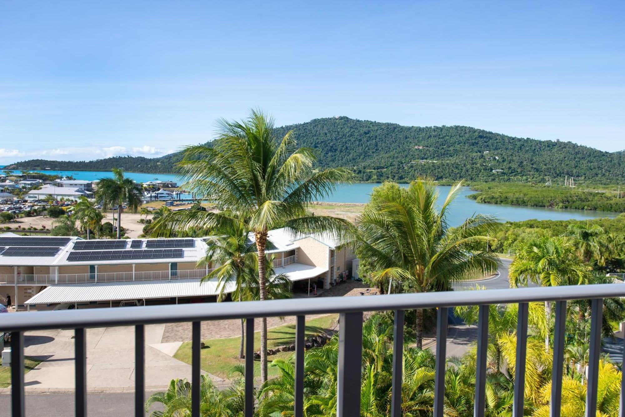 Coral Sea Vista Apartments Airlie Beach Luaran gambar