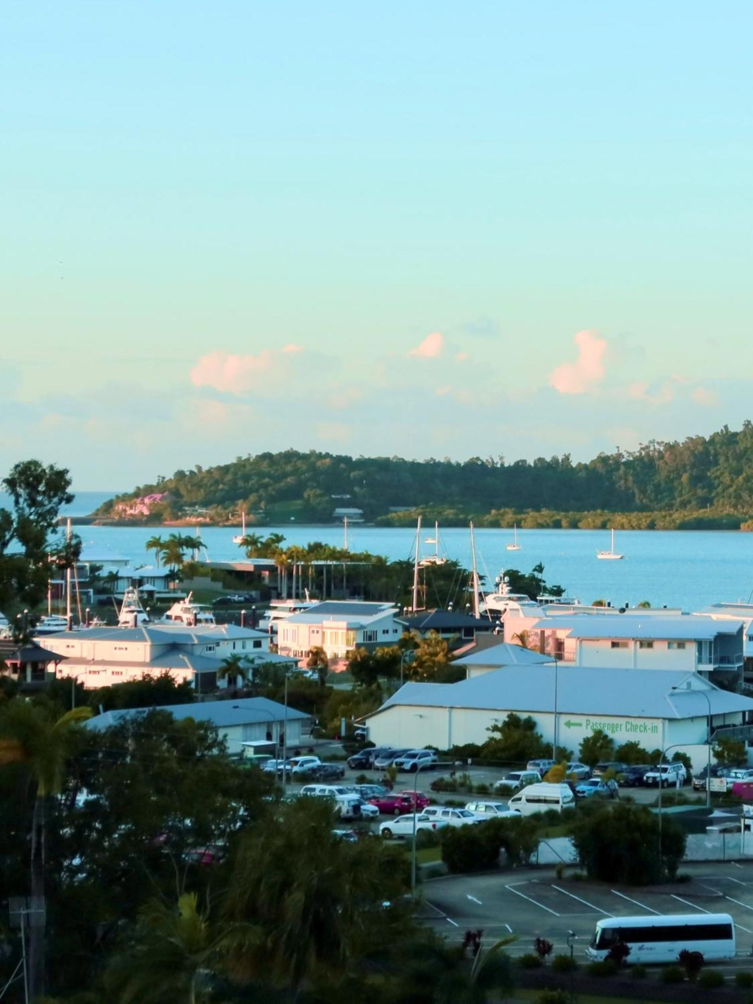 Coral Sea Vista Apartments Airlie Beach Luaran gambar
