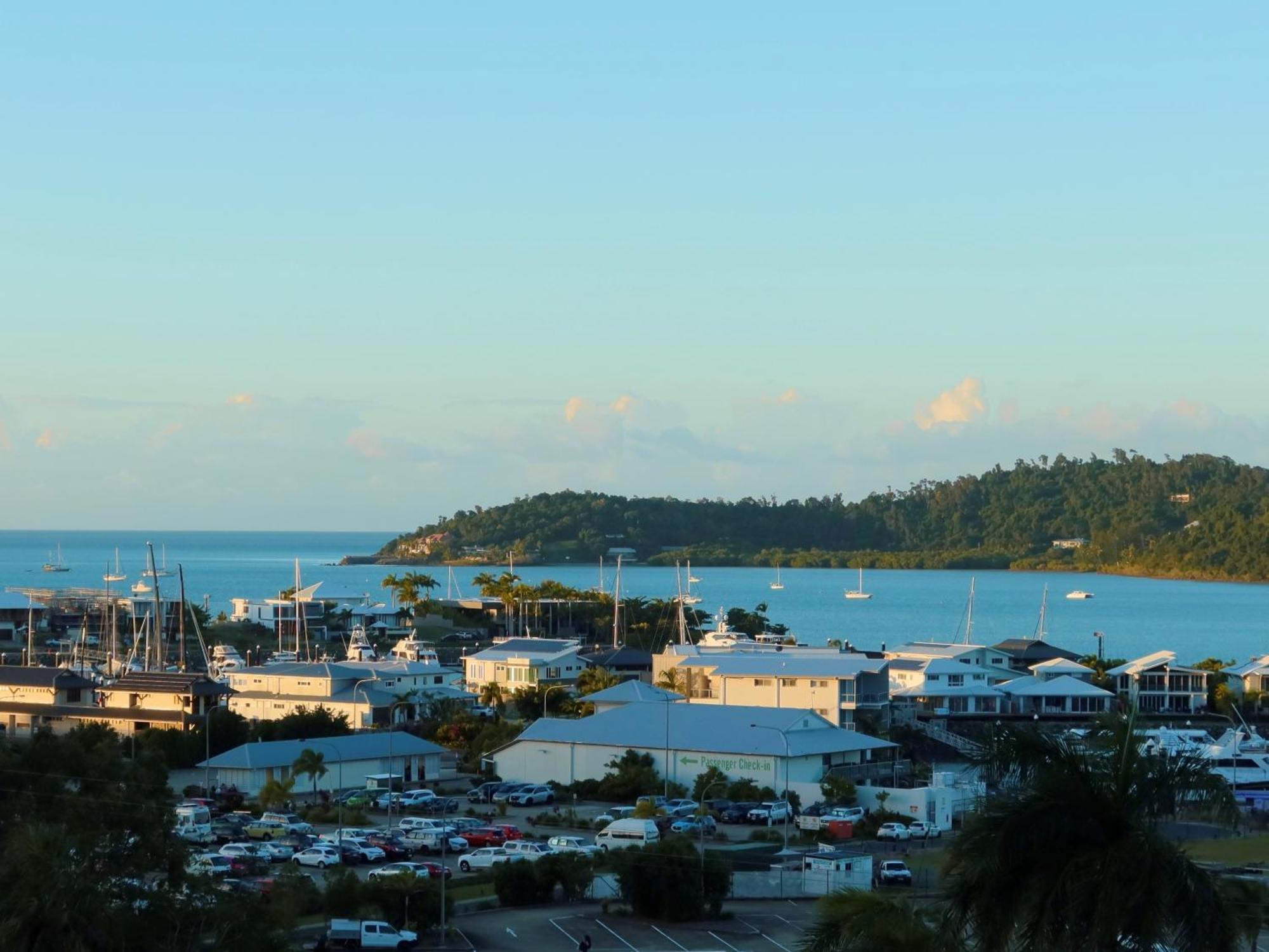 Coral Sea Vista Apartments Airlie Beach Luaran gambar