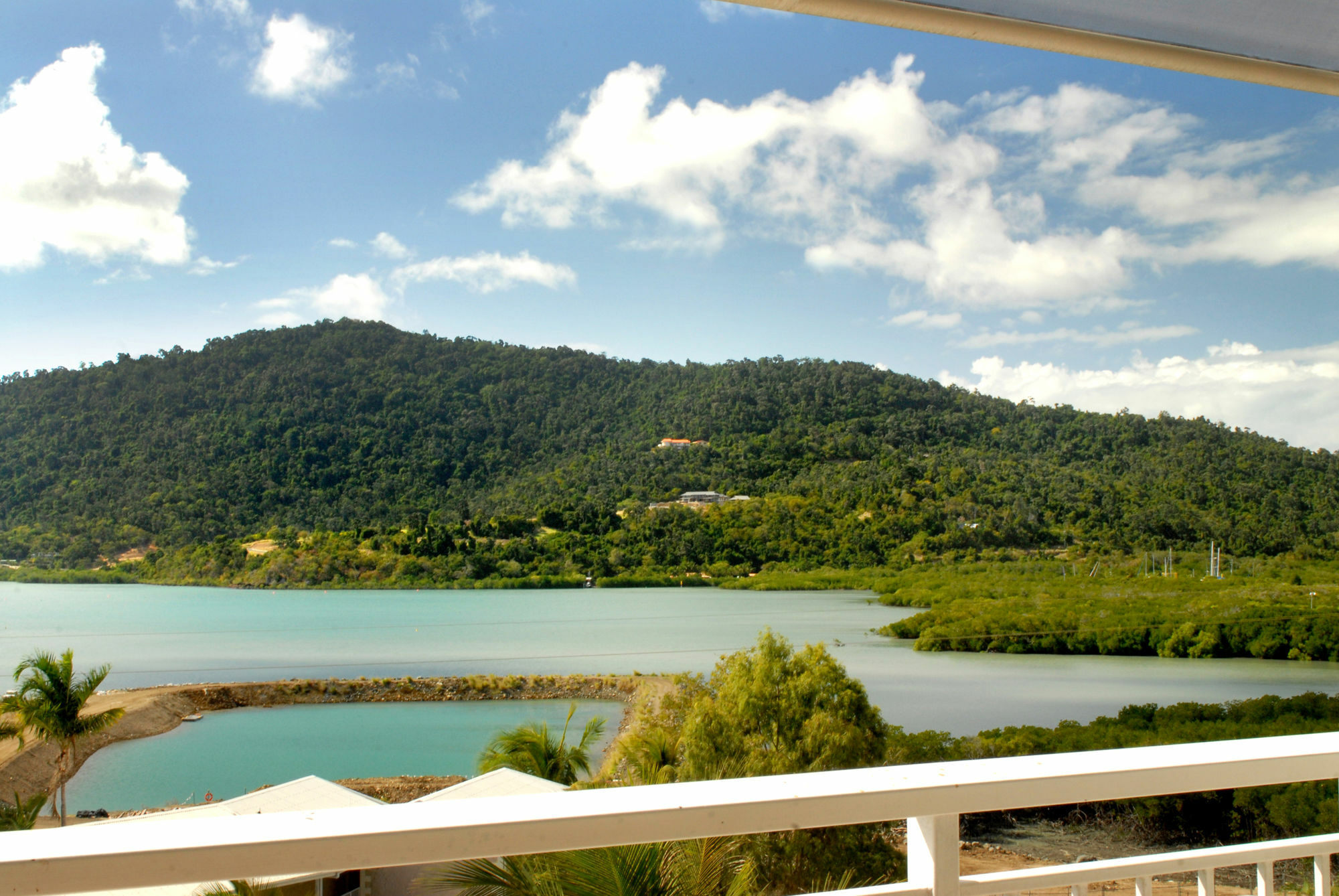 Coral Sea Vista Apartments Airlie Beach Luaran gambar